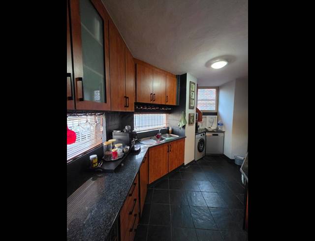 3 BEDROOM TOWNHOUSE FOR SALE IN WATERKLOOF GLEN